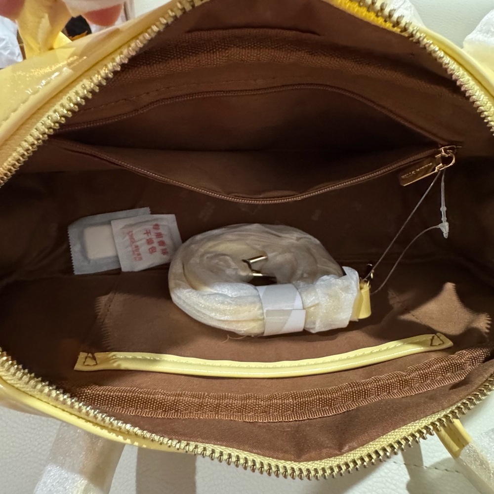 Hello Kitty Yellow Bowler Crossbody Handbag - Picture 7 of 13